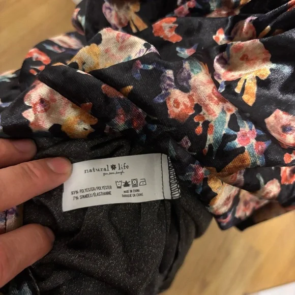 Natural life dress size L black floral velvet short sleeve chic - Picture 7 of 9